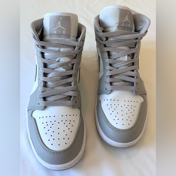 Nike Air Jordan 1 Mid “Light Smoke Grey” Men’s 9 – Clean & Authentic - Picture 2 of 12